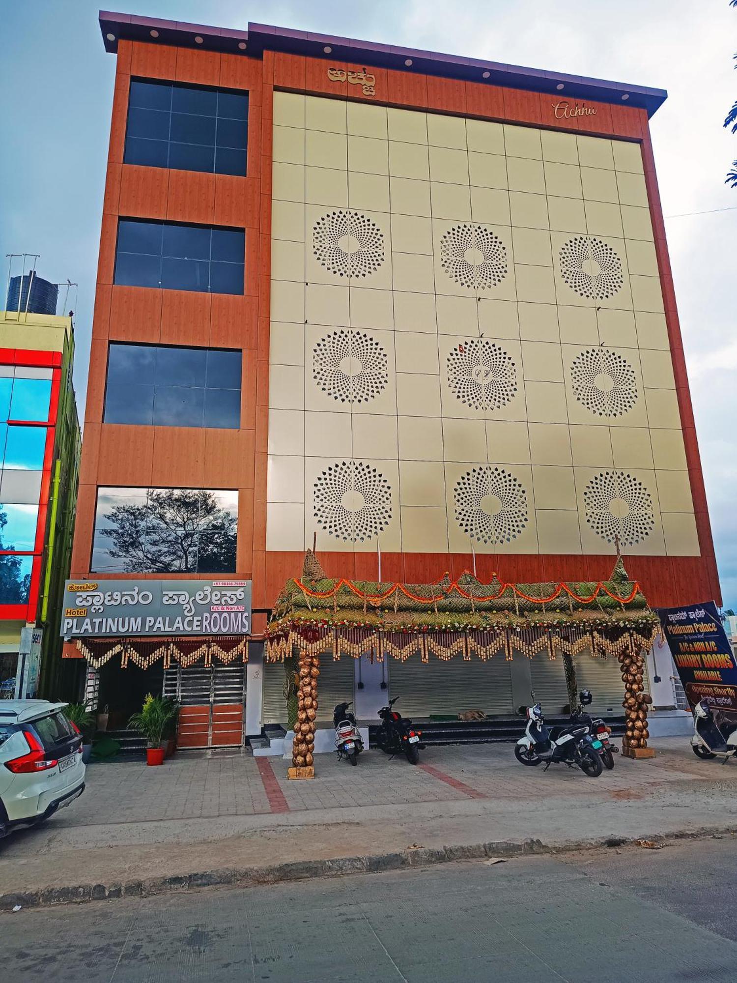 Hotel Achhu Palace Bangalore Exteriör bild