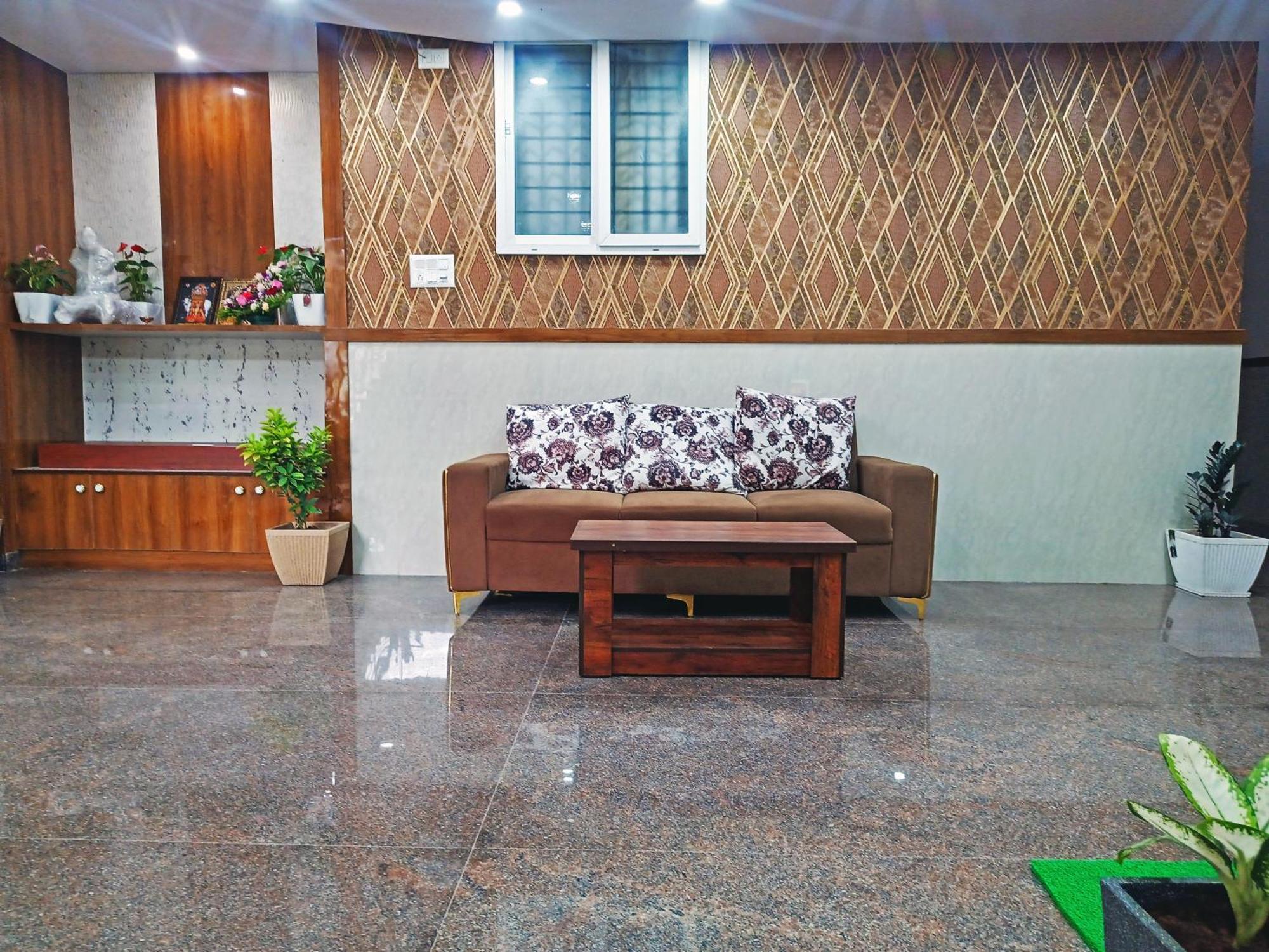 Hotel Achhu Palace Bangalore Exteriör bild