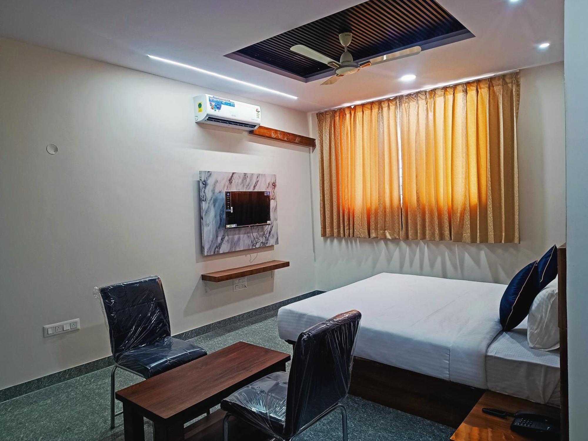 Hotel Achhu Palace Bangalore Exteriör bild