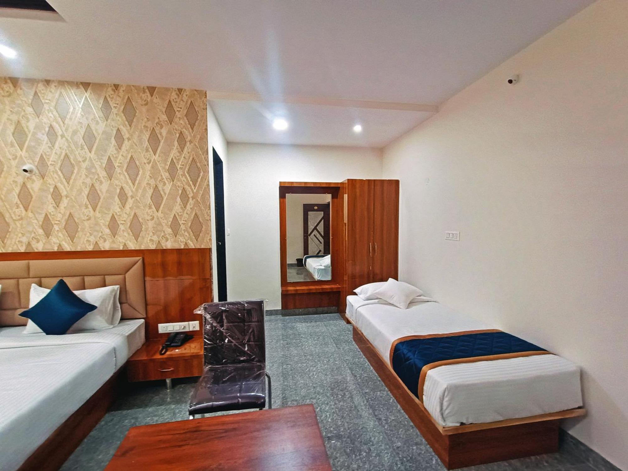 Hotel Achhu Palace Bangalore Exteriör bild